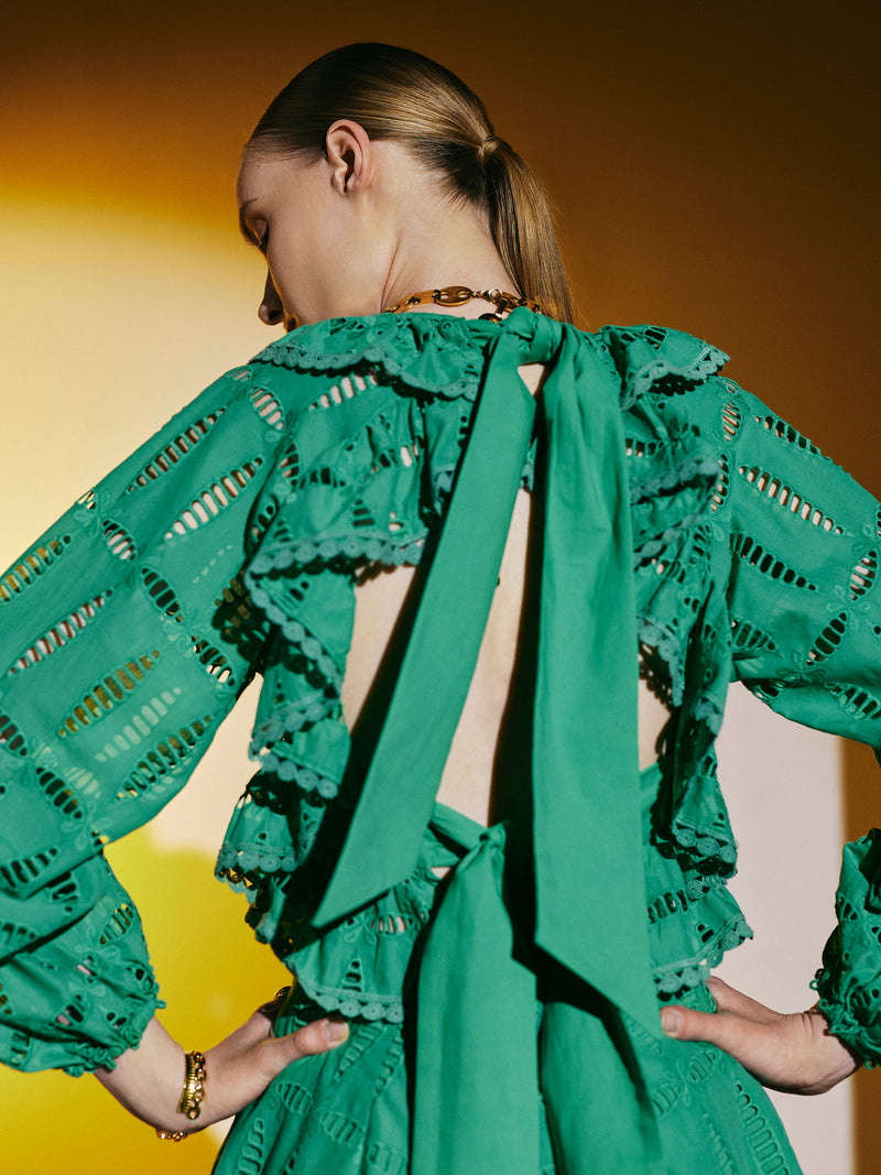 Top Cut Out Luxury Green - بلوزة